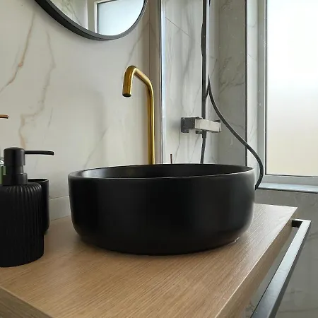 Modern Cityview Flat - 1 Min To Metro - Walk To Acropolis-2