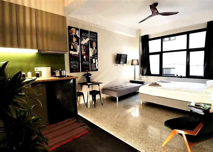 Central urban studio B