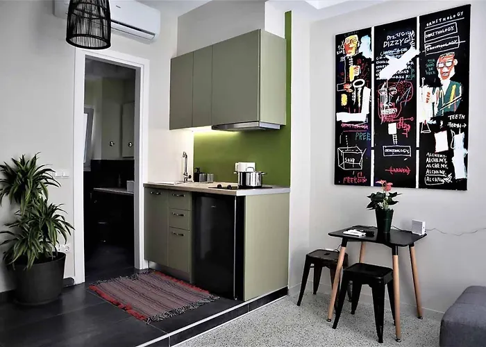 Central urban studio B