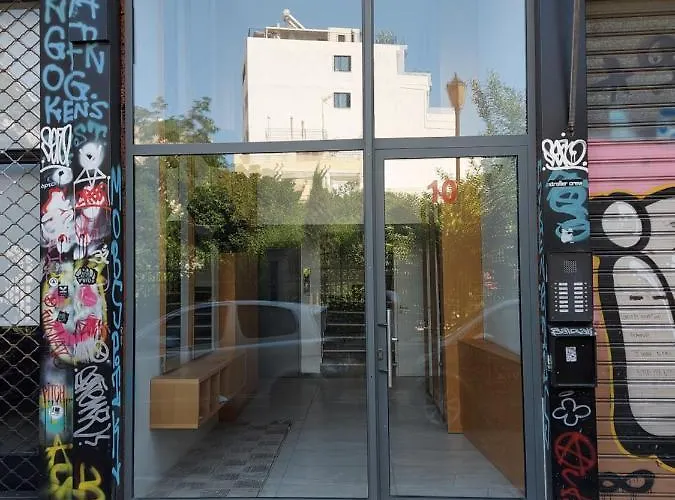 Central urban studio B